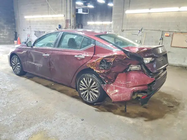 1N4BL4DV7SN389776 2025 NISSAN ALTIMA - Image 2