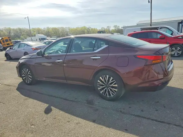 1N4BL4DV7SN390443 2025 NISSAN ALTIMA - Image 2