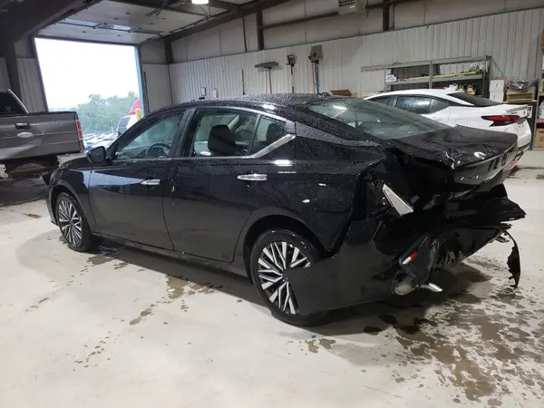 1N4BL4DV7SN391866 2025 NISSAN ALTIMA - Image 2