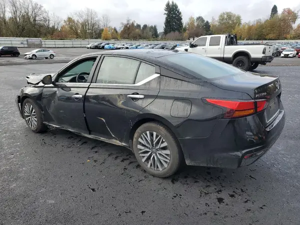 1N4BL4DV7SN392421 2025 NISSAN ALTIMA - Image 2
