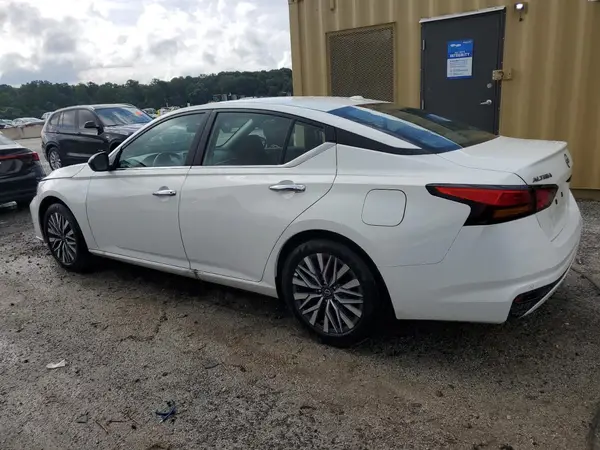 1N4BL4DV7SN393455 2025 NISSAN ALTIMA - Image 2