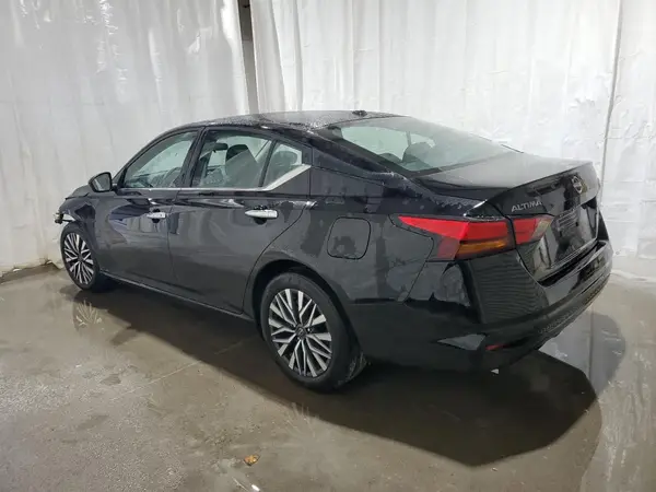 1N4BL4DV7SN397439 2025 NISSAN ALTIMA - Image 2