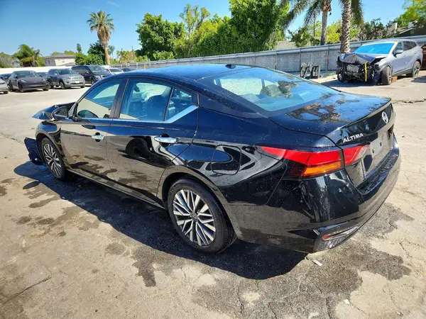 1N4BL4DV7SN397554 2025 NISSAN ALTIMA - Image 2