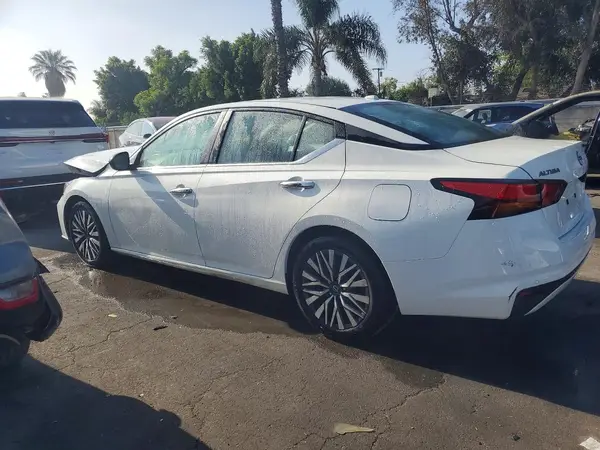 1N4BL4DV7SN399949 2025 NISSAN ALTIMA - Image 2