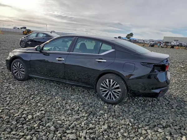 1N4BL4DV7SN403854 2025 NISSAN ALTIMA - Image 2
