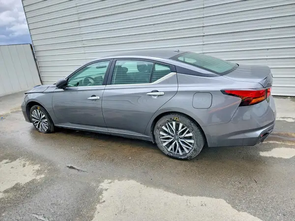 1N4BL4DV7SN404762 2025 NISSAN ALTIMA - Image 2