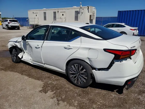 1N4BL4DV7TN311631 2026 NISSAN ALTIMA - Image 2