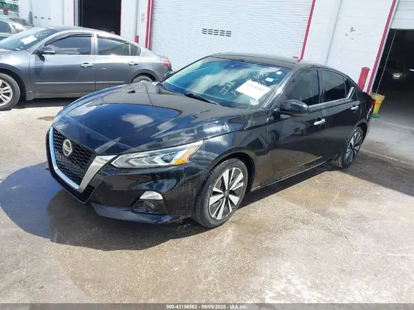 1N4BL4DV8KC123243 2019 NISSAN ALTIMA - Image 2