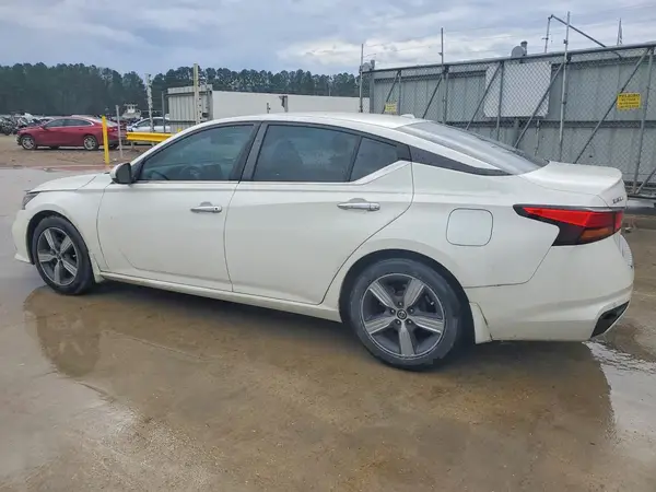 1N4BL4DV8MN318606 2021 NISSAN ALTIMA - Image 2