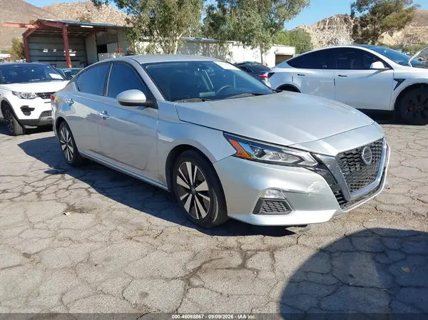 1N4BL4DV8MN338323 2021 NISSAN ALTIMA - Image 1