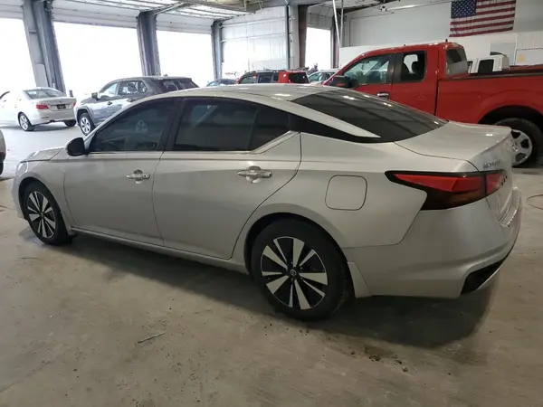1N4BL4DV8MN358281 2021 NISSAN ALTIMA - Image 2
