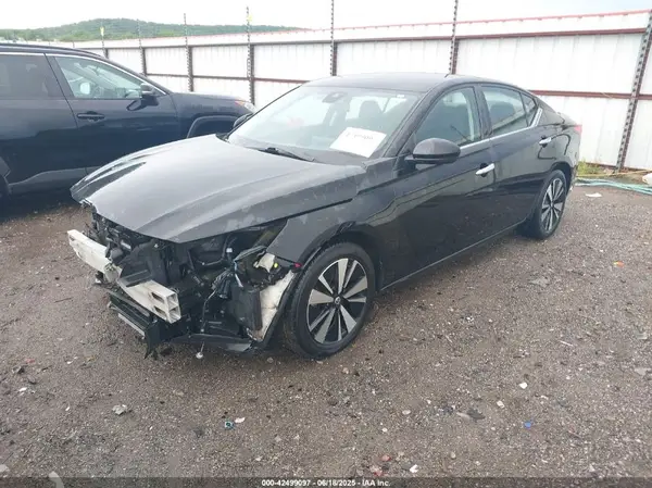 1N4BL4DV8MN374867 2021 NISSAN ALTIMA - Image 2
