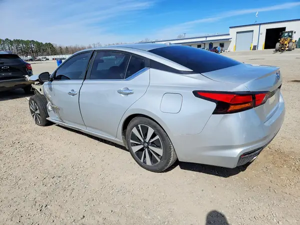 1N4BL4DV8MN378112 2021 NISSAN ALTIMA - Image 2