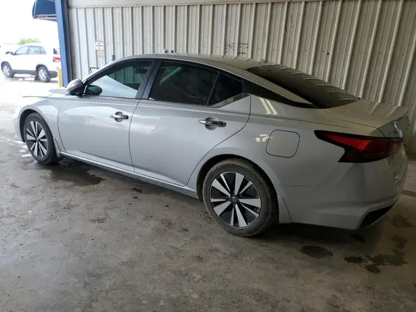 1N4BL4DV8MN409679 2021 NISSAN ALTIMA - Image 2