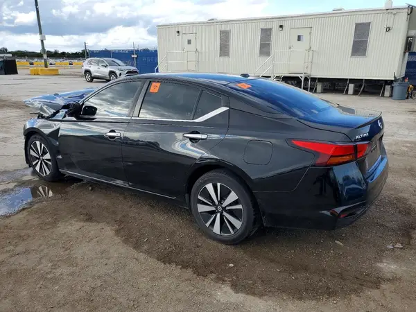 1N4BL4DV8MN414820 2021 NISSAN ALTIMA - Image 2