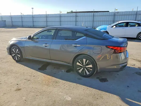1N4BL4DV8MN414851 2021 NISSAN ALTIMA - Image 2