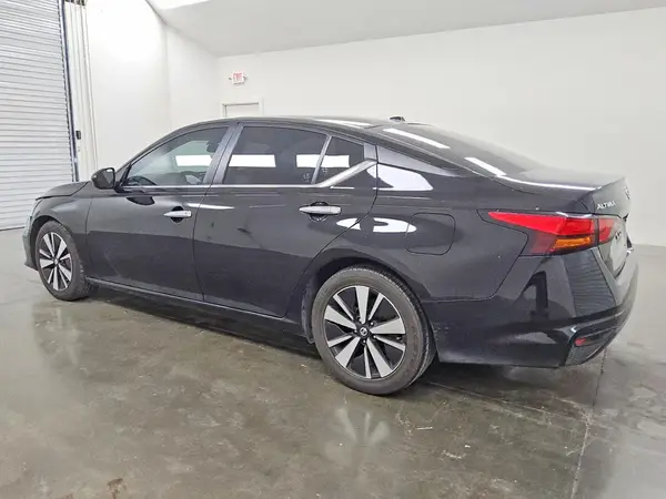 1N4BL4DV8NN316274 2022 NISSAN ALTIMA - Image 2