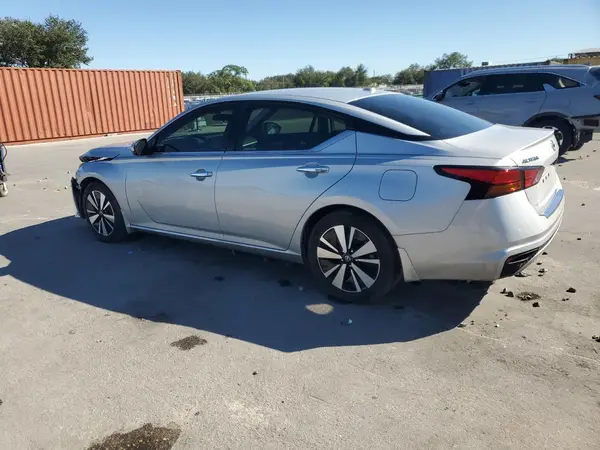1N4BL4DV8NN324584 2022 NISSAN ALTIMA - Image 2