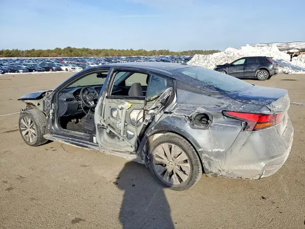 1N4BL4DV8NN334757 2022 NISSAN ALTIMA - Image 2