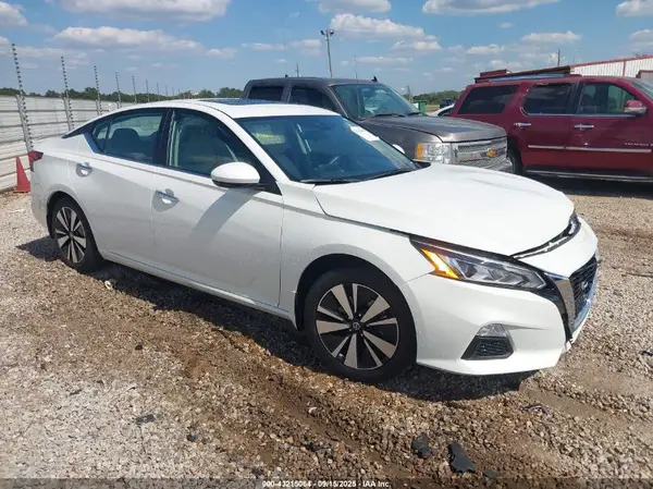 1N4BL4DV8NN338176 2022 NISSAN ALTIMA - Image 1