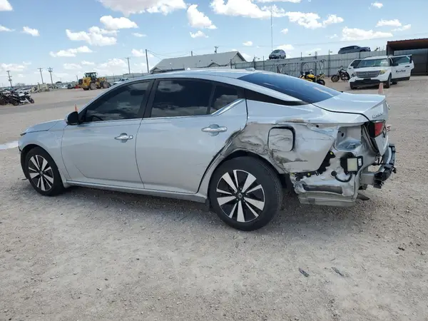 1N4BL4DV8NN354734 2022 NISSAN ALTIMA - Image 2