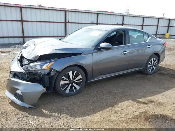 1N4BL4DV8NN381853 2022 NISSAN ALTIMA - Image 2