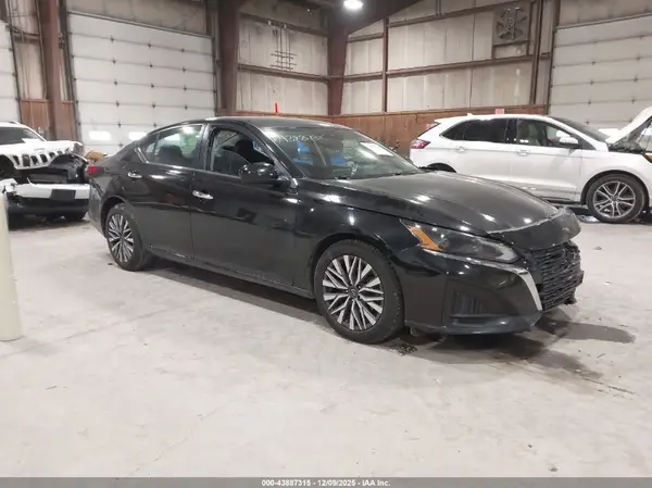 1N4BL4DV8PN348645 2023 NISSAN ALTIMA - Image 1