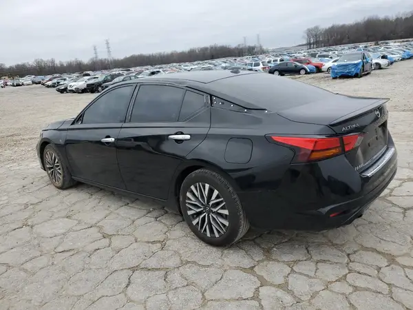 1N4BL4DV8PN351352 2023 NISSAN ALTIMA - Image 2
