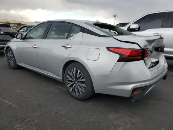 1N4BL4DV8PN362299 2023 NISSAN ALTIMA - Image 2