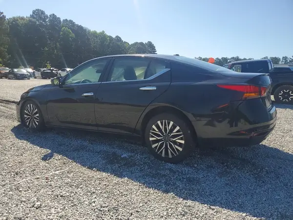 1N4BL4DV8PN370032 2023 NISSAN ALTIMA - Image 2