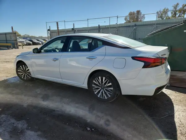 1N4BL4DV8PN372802 2023 NISSAN ALTIMA - Image 2