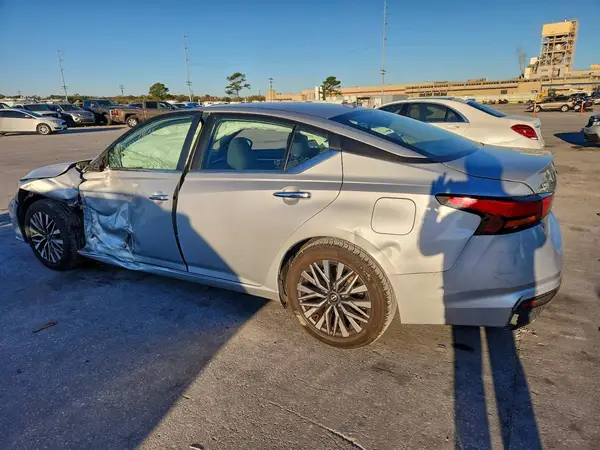 1N4BL4DV8PN385727 2023 NISSAN ALTIMA - Image 2