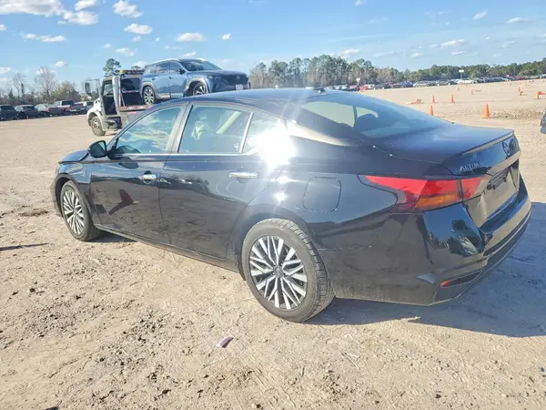 1N4BL4DV8PN388322 2023 NISSAN ALTIMA - Image 2