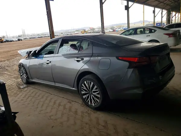 1N4BL4DV8PN390099 2023 NISSAN ALTIMA - Image 2