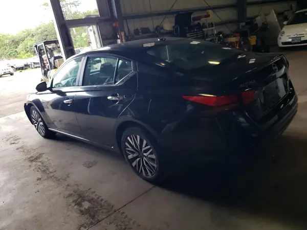 1N4BL4DV8PN412554 2023 NISSAN ALTIMA - Image 2