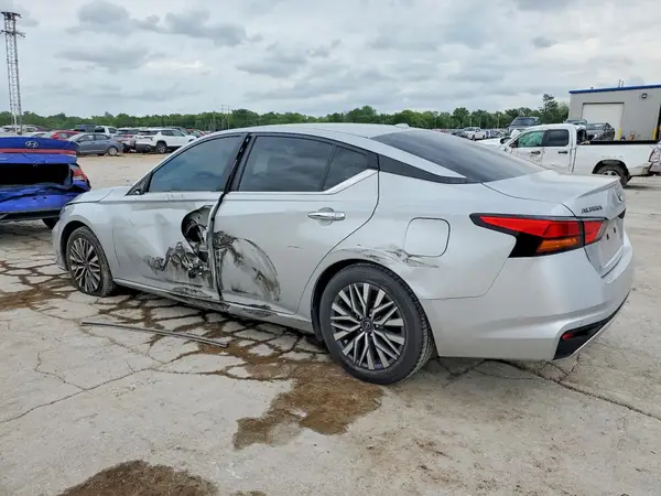 1N4BL4DV8RN302865 2024 NISSAN ALTIMA - Image 2