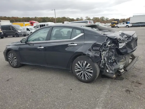 1N4BL4DV8RN306656 2024 NISSAN ALTIMA - Image 2