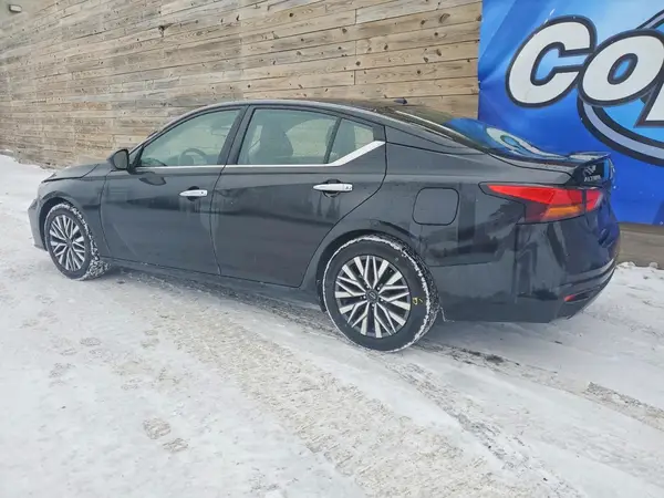 1N4BL4DV8RN306737 2024 NISSAN ALTIMA - Image 2