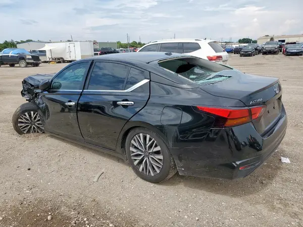 1N4BL4DV8RN306883 2024 NISSAN ALTIMA - Image 2