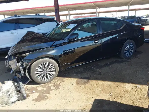 1N4BL4DV8RN326146 2024 NISSAN ALTIMA - Image 2