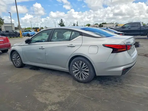1N4BL4DV8RN328916 2024 NISSAN ALTIMA - Image 2