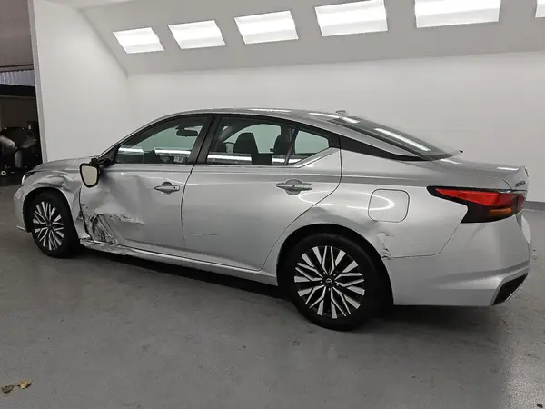1N4BL4DV8RN329371 2024 NISSAN ALTIMA - Image 2