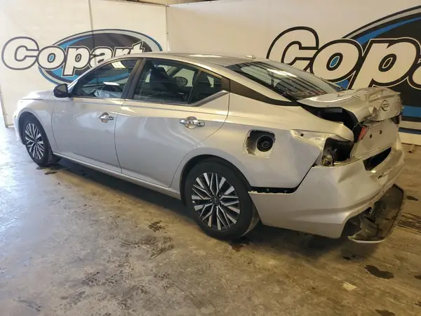 1N4BL4DV8RN345960 2024 NISSAN ALTIMA - Image 2