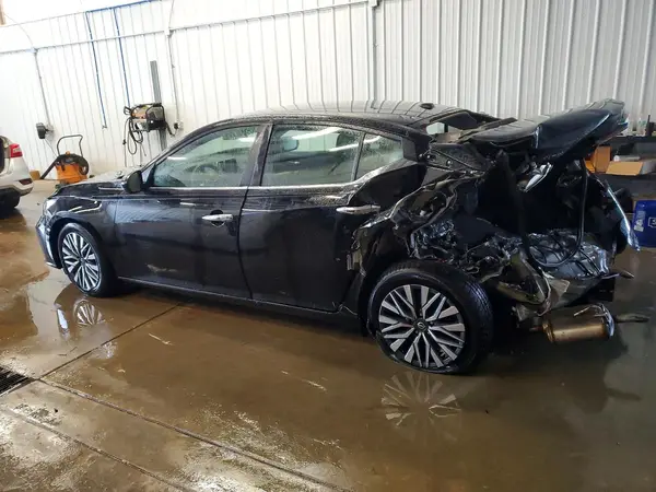 1N4BL4DV8RN348423 2024 NISSAN ALTIMA - Image 2