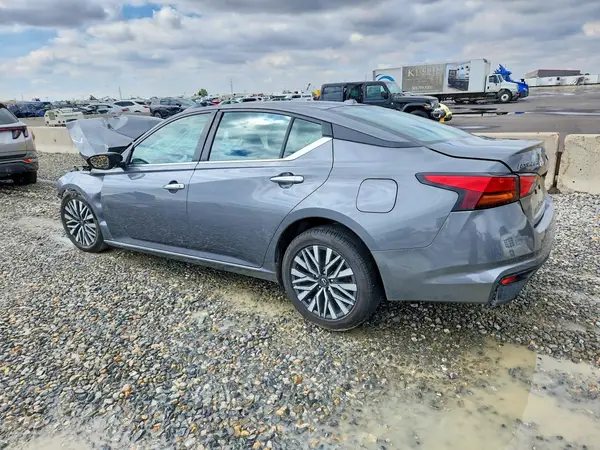 1N4BL4DV8RN356344 2024 NISSAN ALTIMA - Image 2