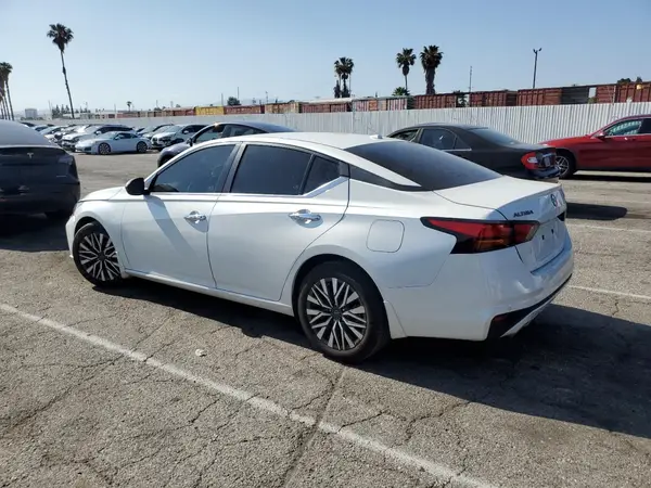1N4BL4DV8RN357509 2024 NISSAN ALTIMA - Image 2