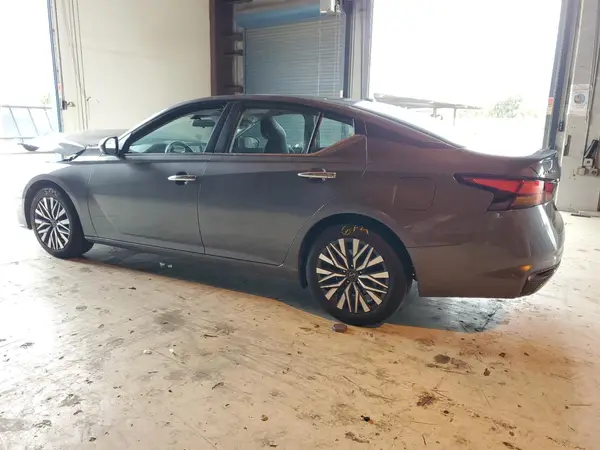 1N4BL4DV8RN360961 2024 NISSAN ALTIMA - Image 2