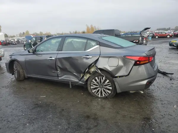 1N4BL4DV8RN369269 2024 NISSAN ALTIMA - Image 2