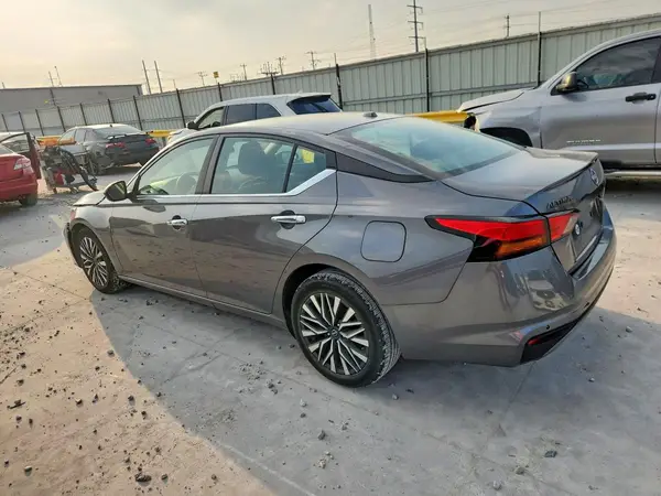 1N4BL4DV8RN369708 2024 NISSAN ALTIMA - Image 2