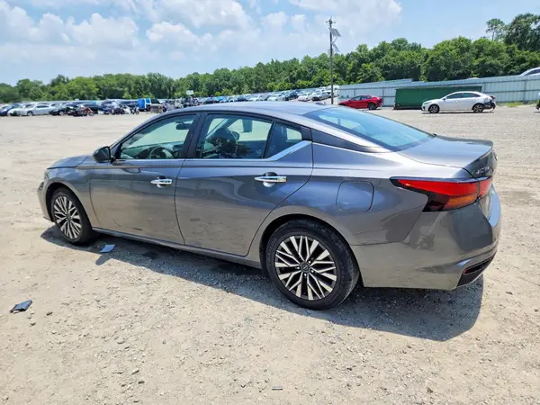 1N4BL4DV8RN370941 2024 NISSAN ALTIMA - Image 2